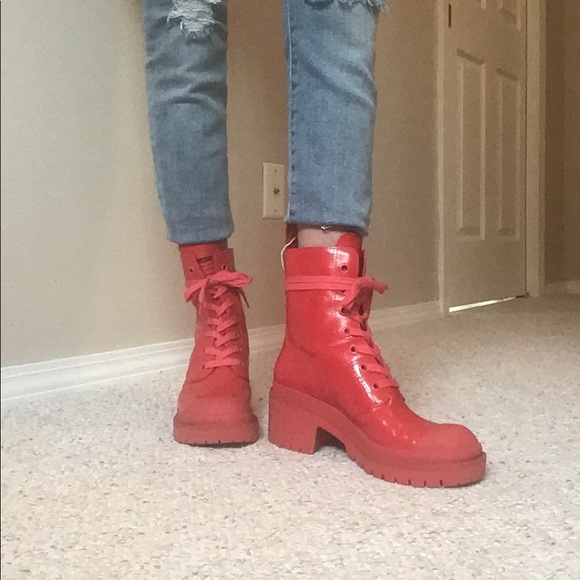 ‼️HOST PICK‼️MARC JACOBS VINYL COMBAT STYLE BOOTIE - Picture 2 of 8